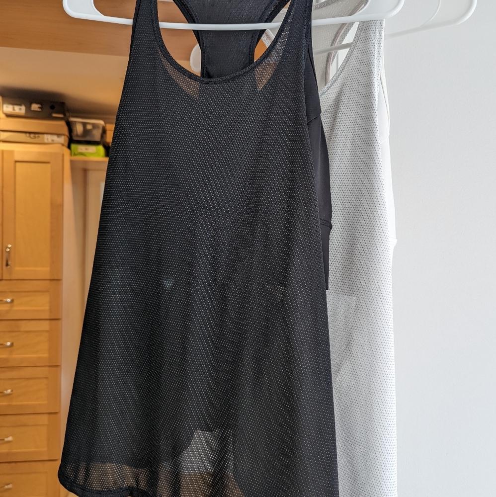 Set of 2 Lululemon workout tanks